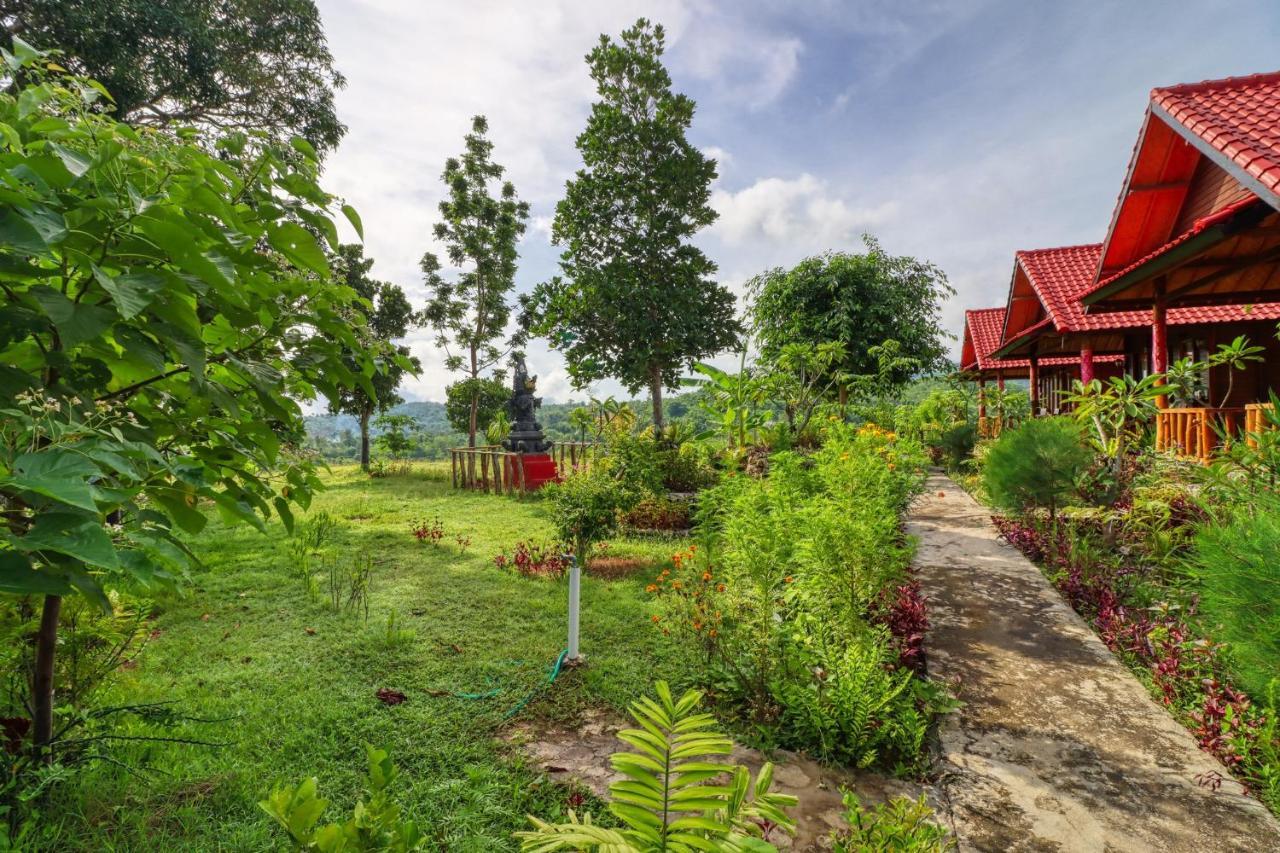 Ayu Hill Bungalows Toyapakeh Exterior foto